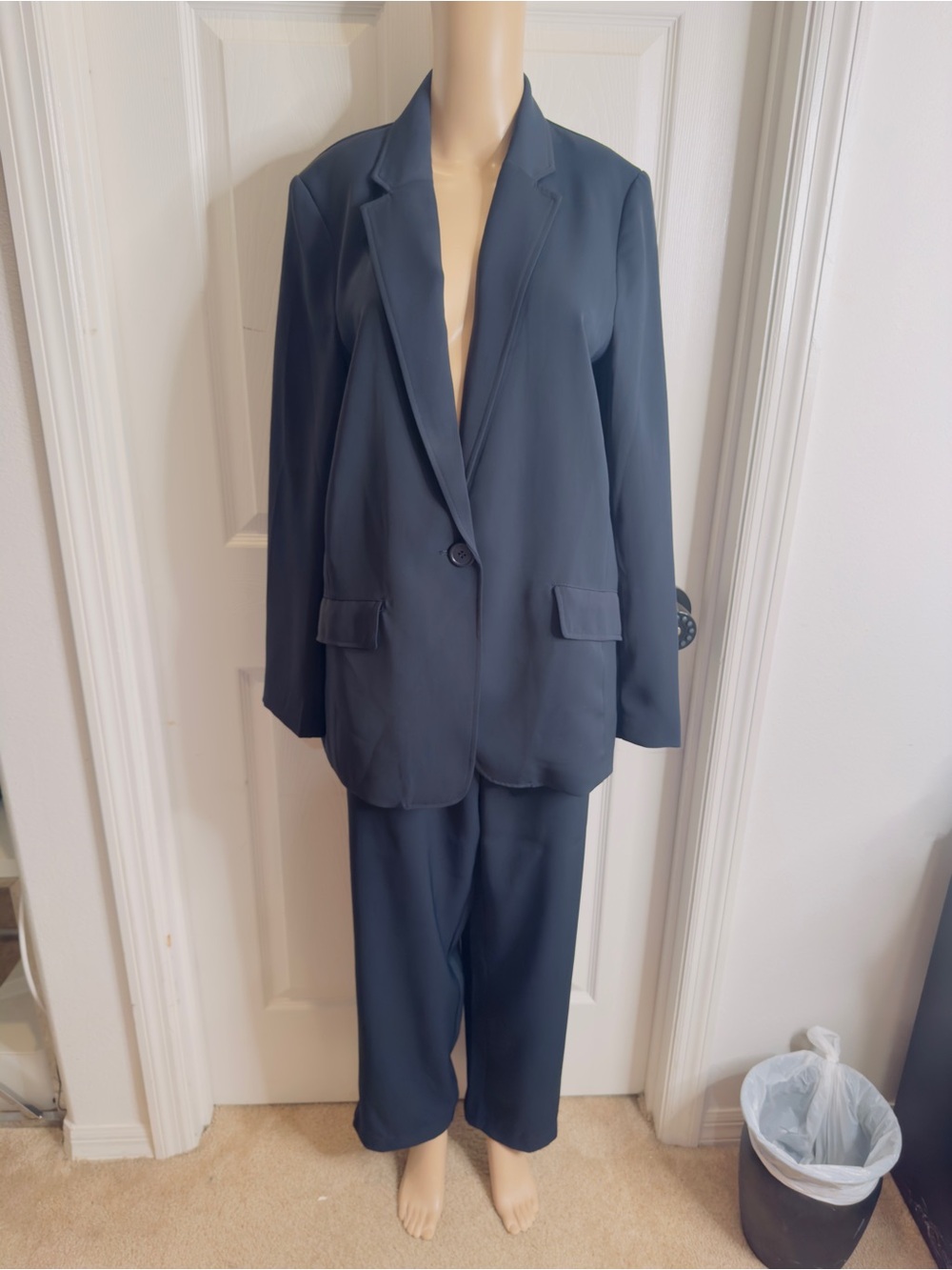 Max Studio Navy Single-Button Women's Blazer (L) and Trousers (XL)